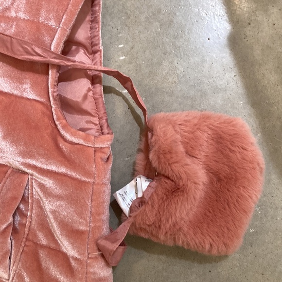 NWOT Nicole Miller vivid peach soft fuzzy fur vest with little purse size 3T - Picture 3 of 8